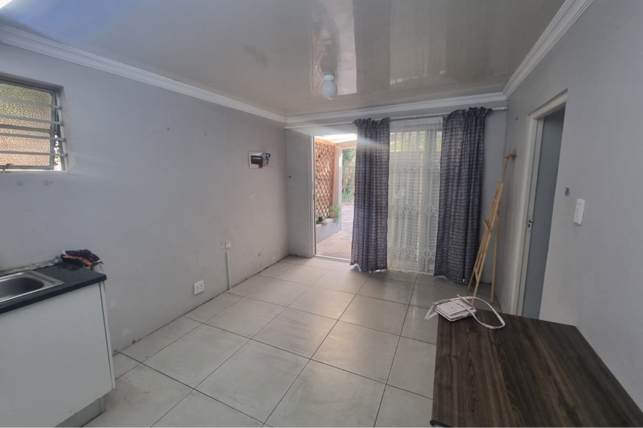 To Let 1 Bedroom Property for Rent in Vincent Eastern Cape